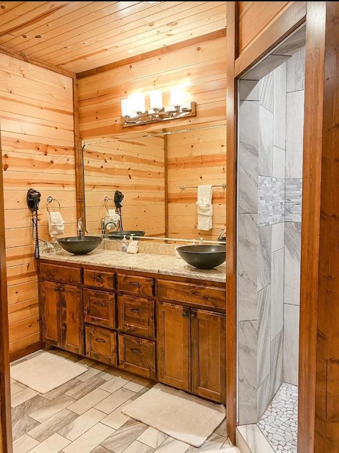 Stone Mountain Lodge 5000Sqft 6 Bed Game Room Pool Table Hot Tub Broken Bow Bagian luar foto