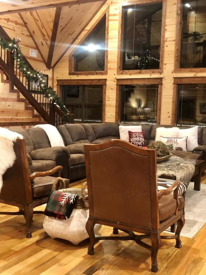 Stone Mountain Lodge 5000Sqft 6 Bed Game Room Pool Table Hot Tub Broken Bow Bagian luar foto