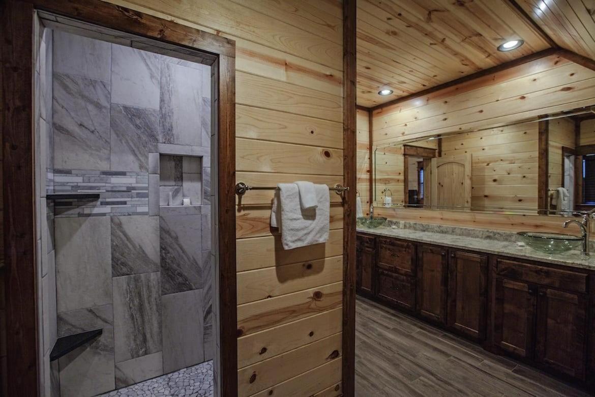 Stone Mountain Lodge 5000Sqft 6 Bed Game Room Pool Table Hot Tub Broken Bow Bagian luar foto